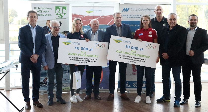Olga Michałkiewicz i Anna Puławska z AZS AWF ze wsparciem Urzędu Marszałkowskiego