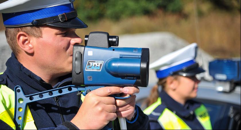 Jechał 115 km/h w obszarze zabudowanym