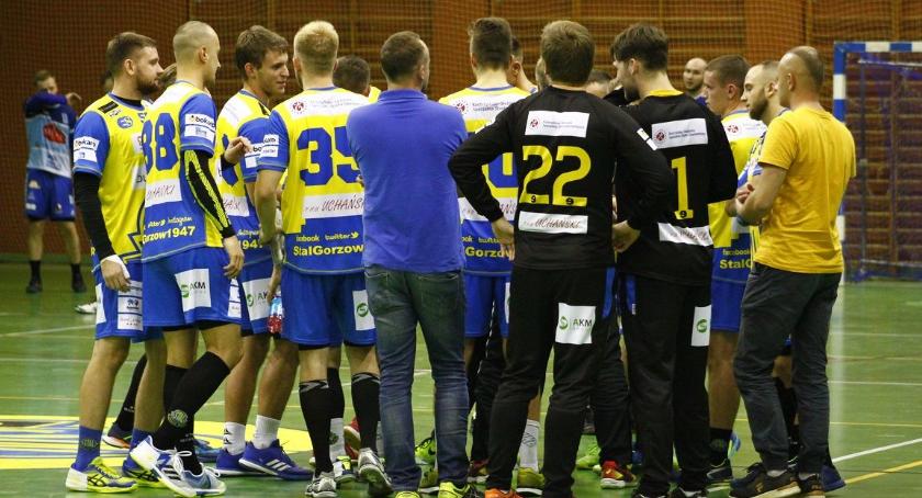 Sportowe świętowanie niepodległości. IV liga kończy rundę, wraca MMA