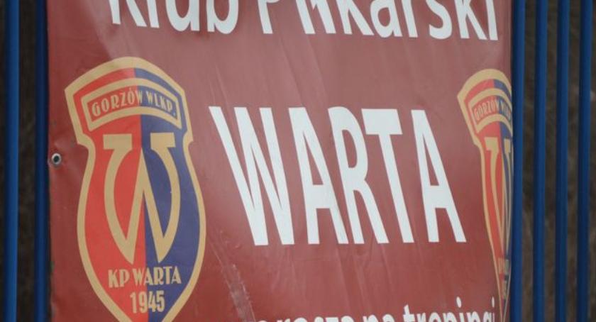 Warta kończy ligę zwycięstwem, Piasta rozbity w Krośnie